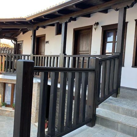 Guest House Genti เบราท ภายนอก รูปภาพ